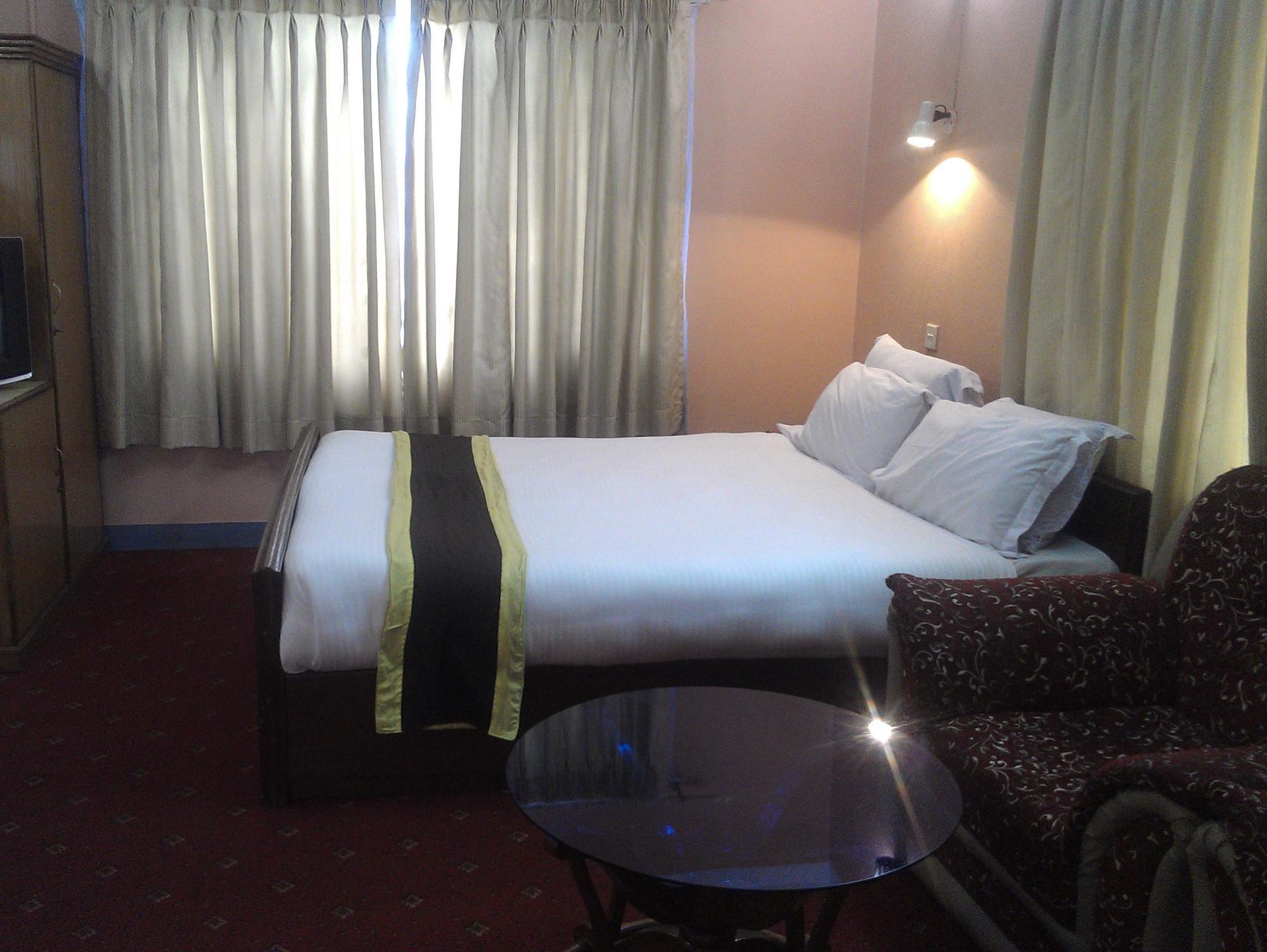 Amar Hotel Katmandu Dış mekan fotoğraf